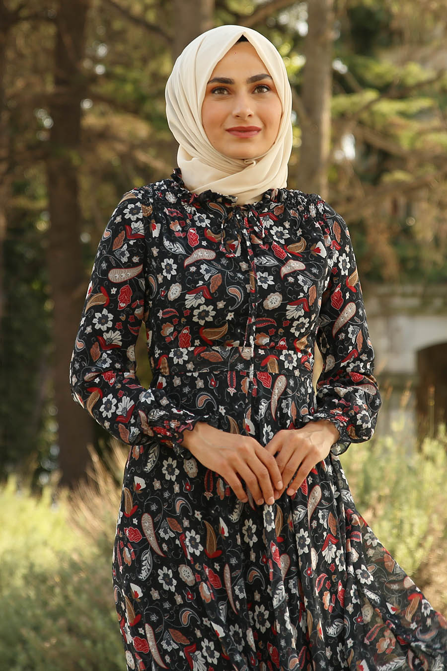 PATTERNED BLACK DRESS 