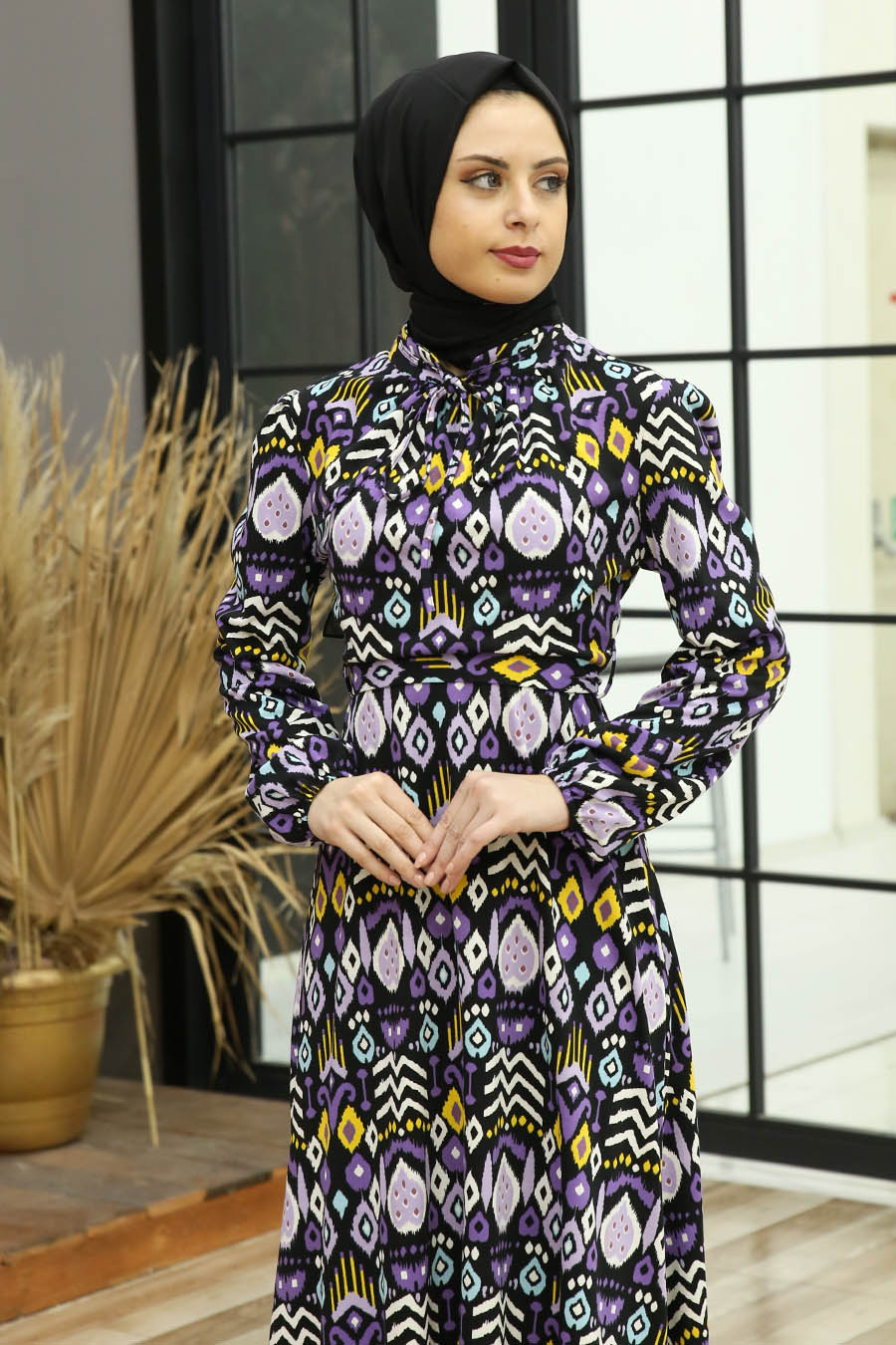 PATTERNED LILA DRESS