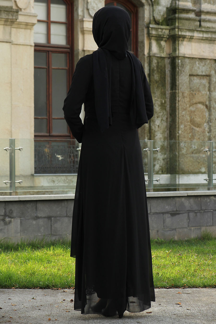 SEQUIN DETAILED BLACK EVENING DRESS