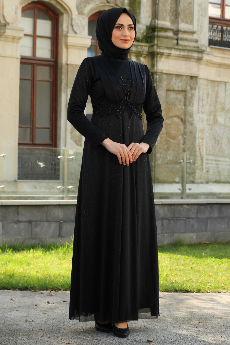 PEARL DETAILED BLACK EVENING DRESS