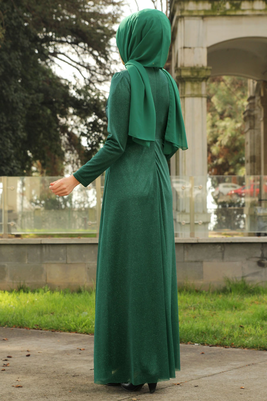 PEARL DETAILED GREEN EVENING DRESS