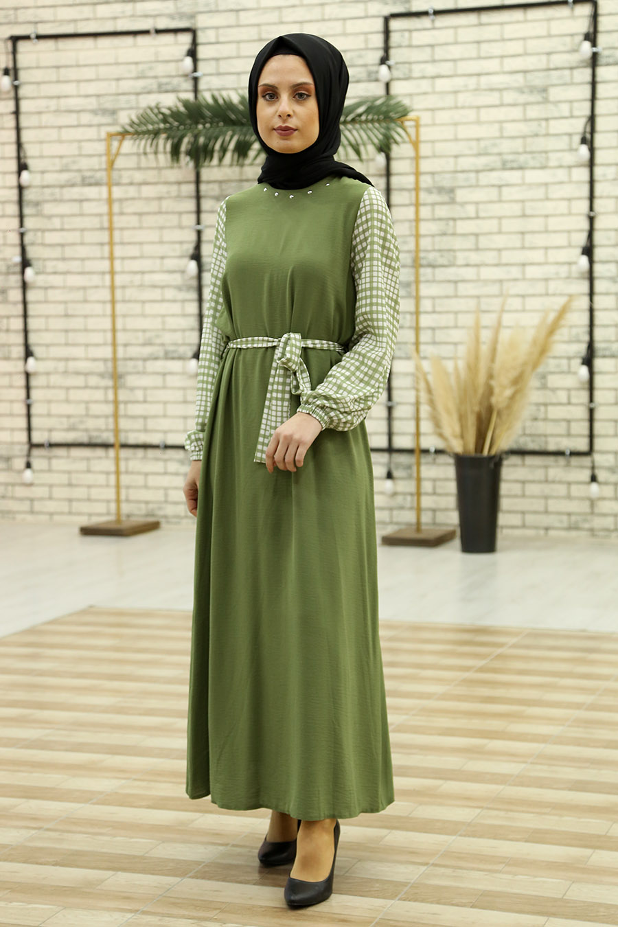 GREEN DRESS 