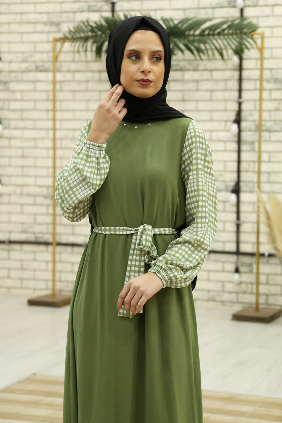 GREEN DRESS  GREEN DRESS