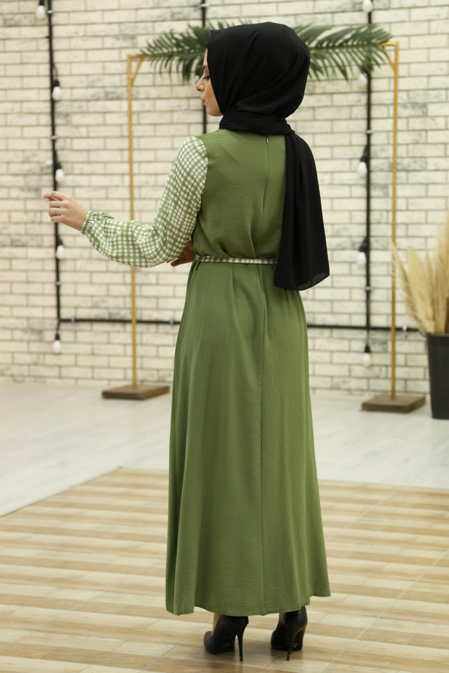 GREEN DRESS  GREEN DRESS