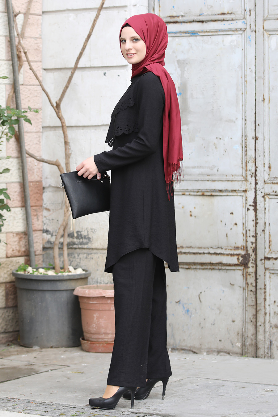 BLACK TUNIC AND PANT SUIT