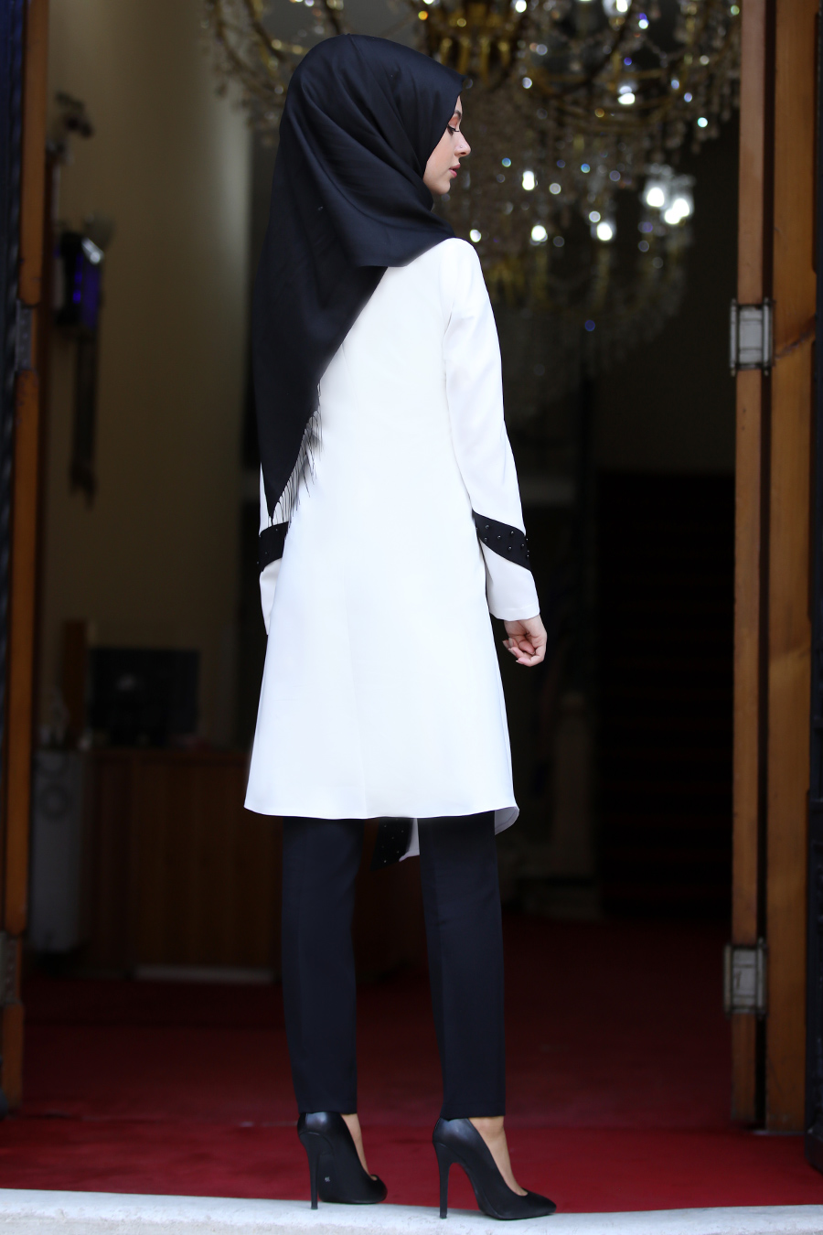 ECRU TUNIC AND BLACK PANT SUIT