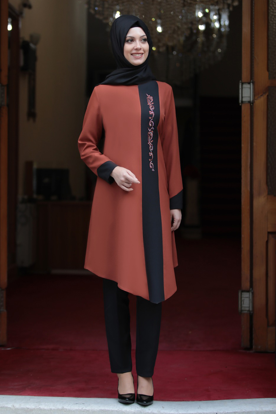 BRICK COLOR TUNIC AND BLACK PANT SUIT