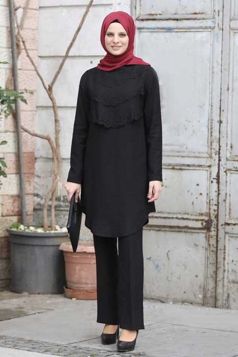 BLACK TUNIC AND PANT SUIT