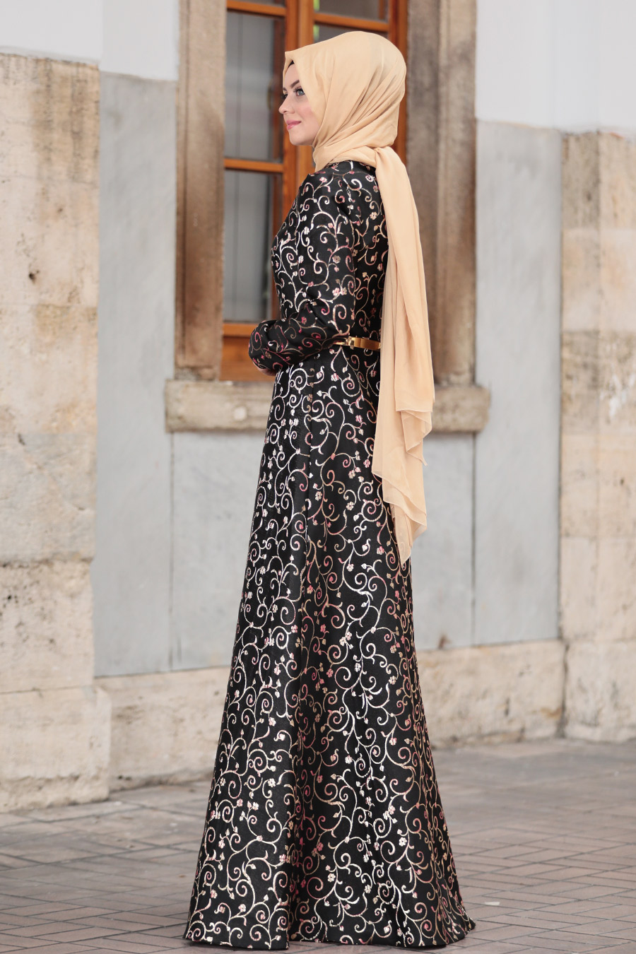 PATTERNED BLACK EVENING DRESS