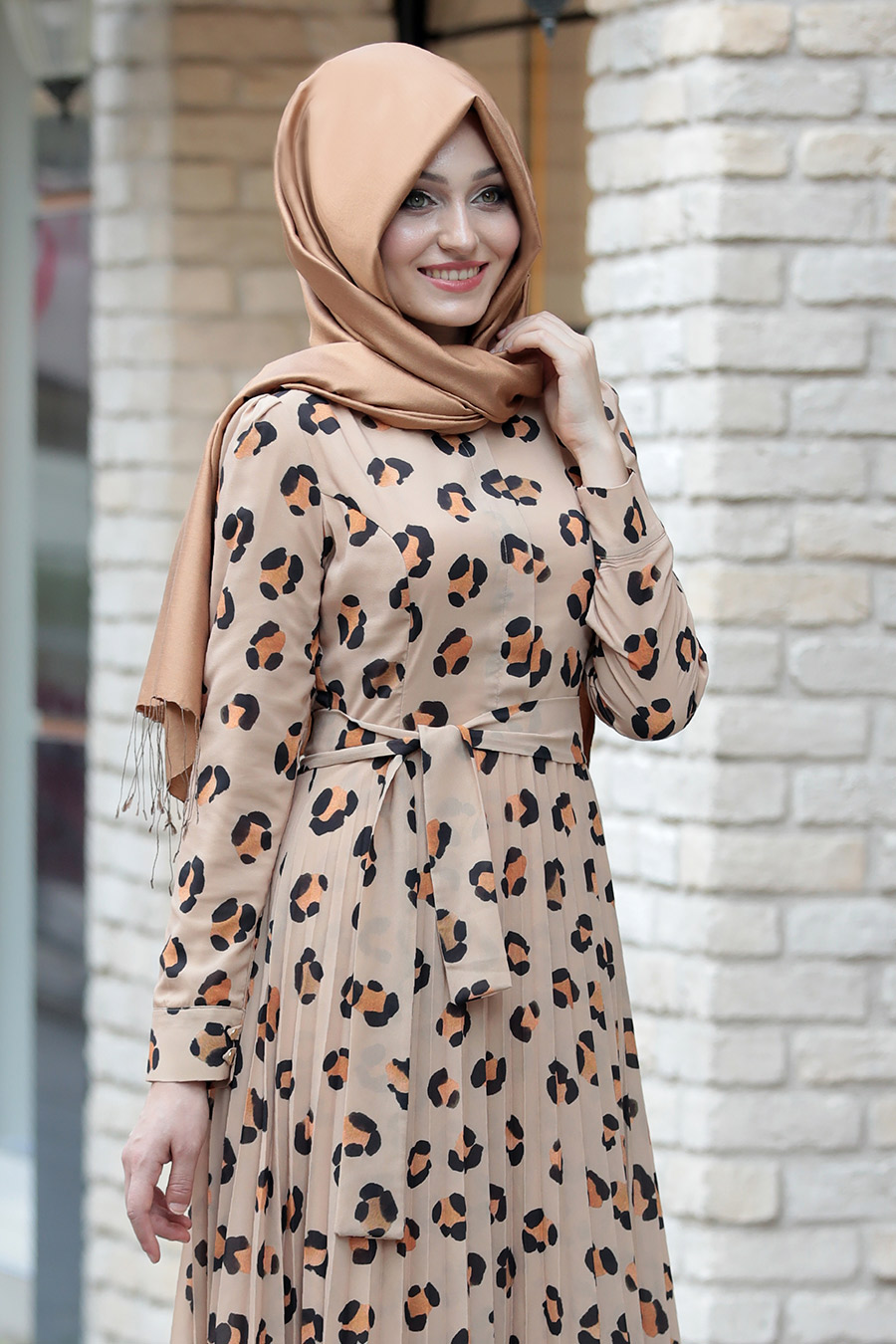 PATTERNED TAN COLOR DRESS 