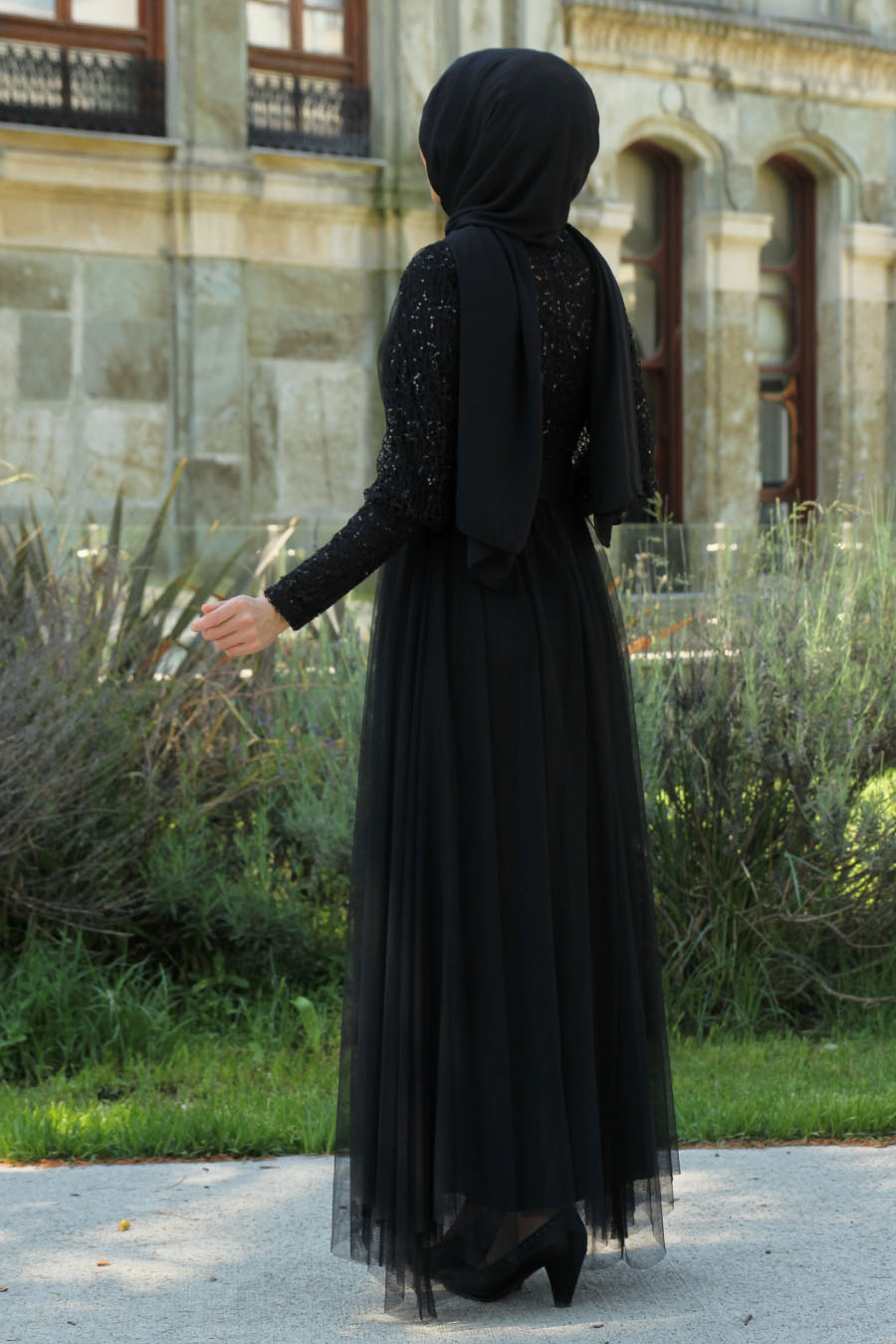 SEQUIN DETAILED BLACK EVENING DRESS 