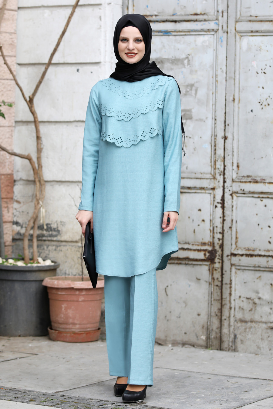 GREEN TUNIC AND PANT SUIT