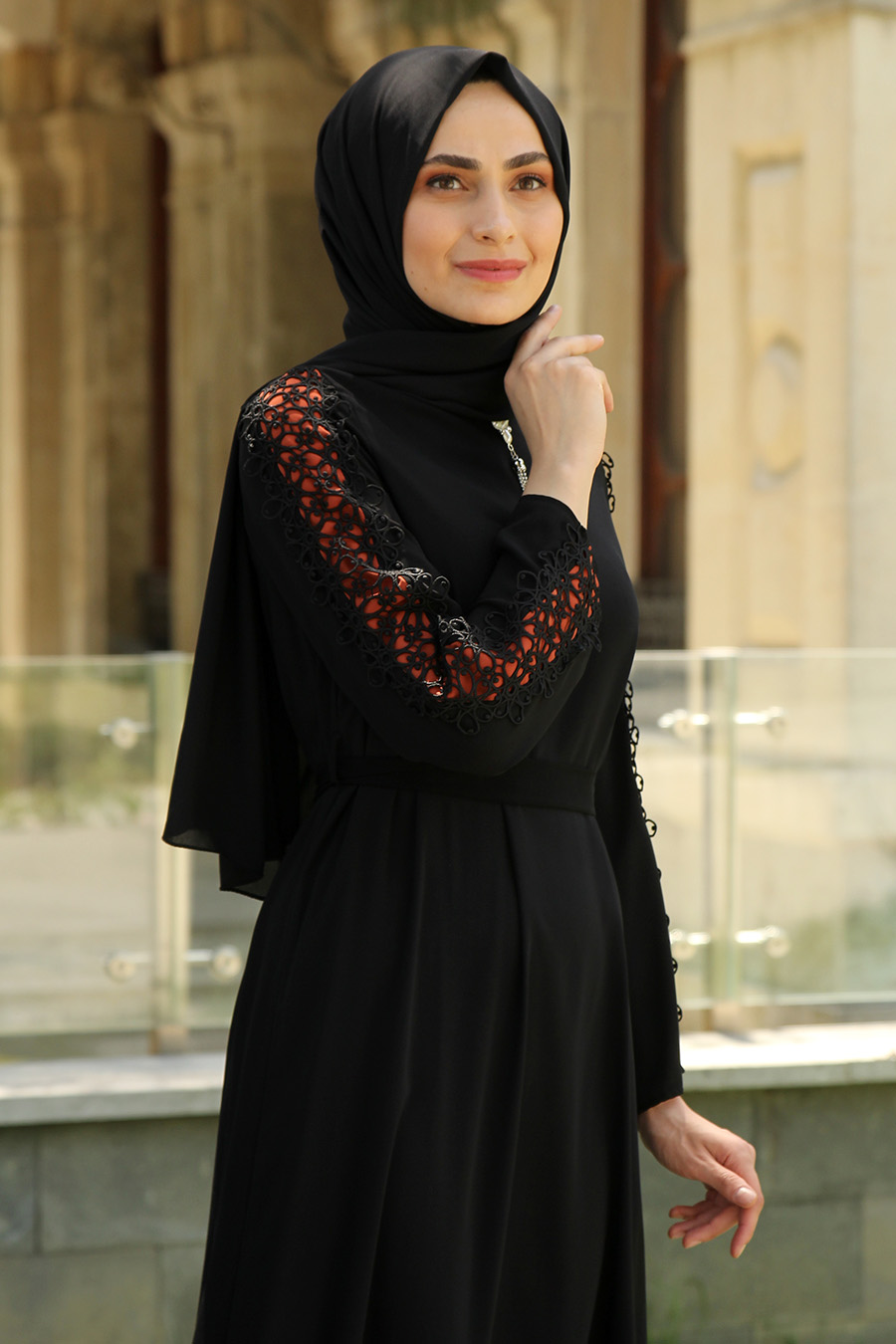 BRICK COLOR DETAILED ABAYA 