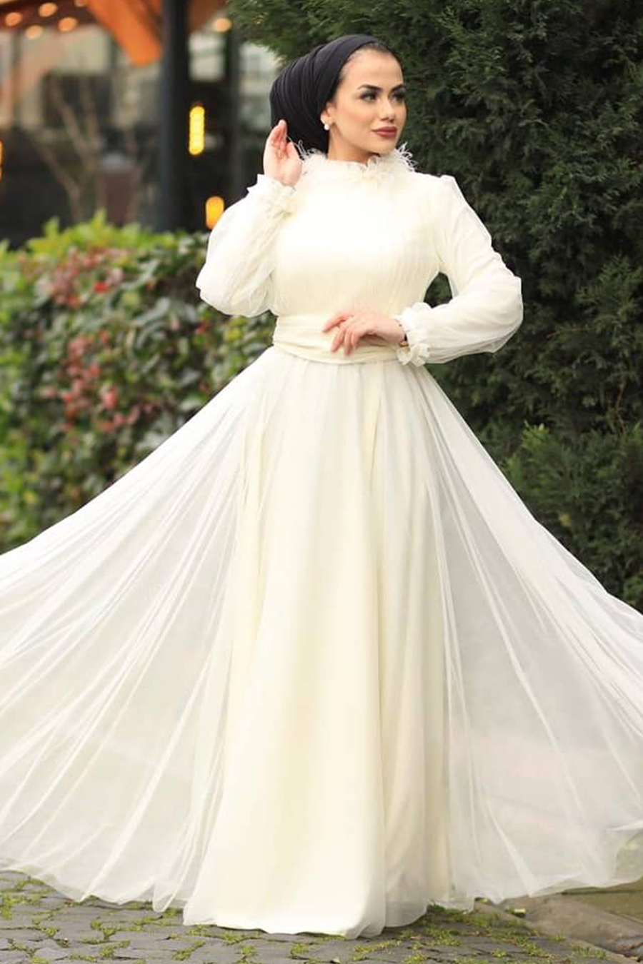 ECRU EVENING DRESS