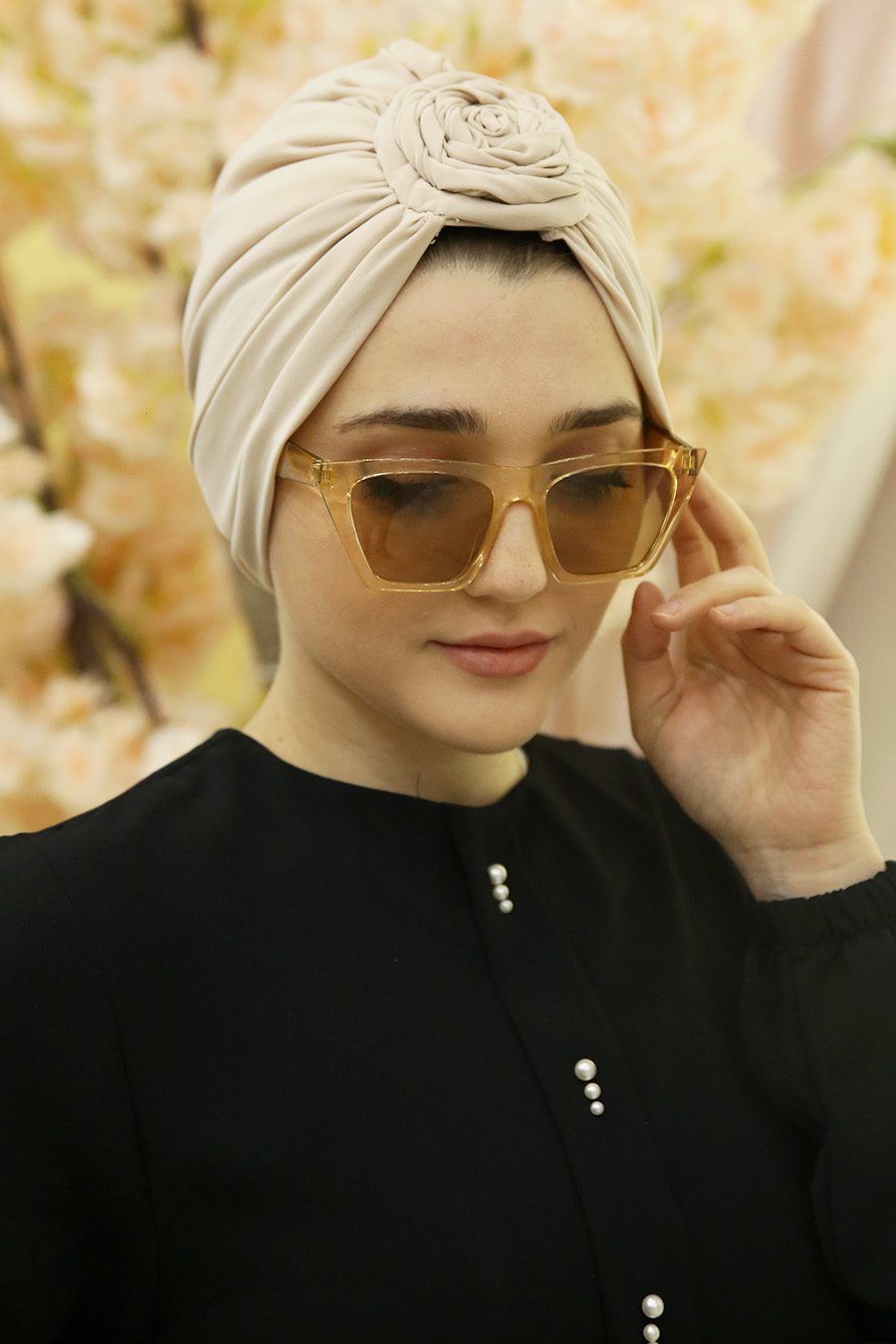 ROSE DETAILED INSTANT BEIGE SCARF
