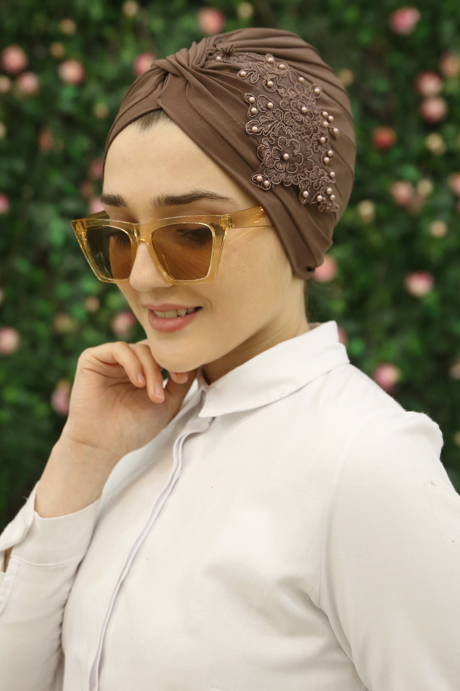 PEARL DETAILED INSTANT BROWN SCARF  PEARL DETAILED INSTANT BROWN SCARF