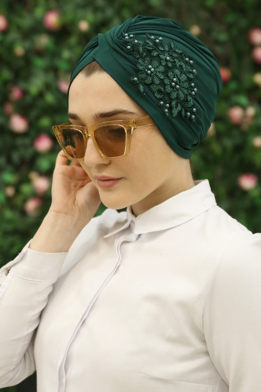 PEARL DETAILED INSTANT GREEN SCARF  PEARL DETAILED INSTANT GREEN SCARF