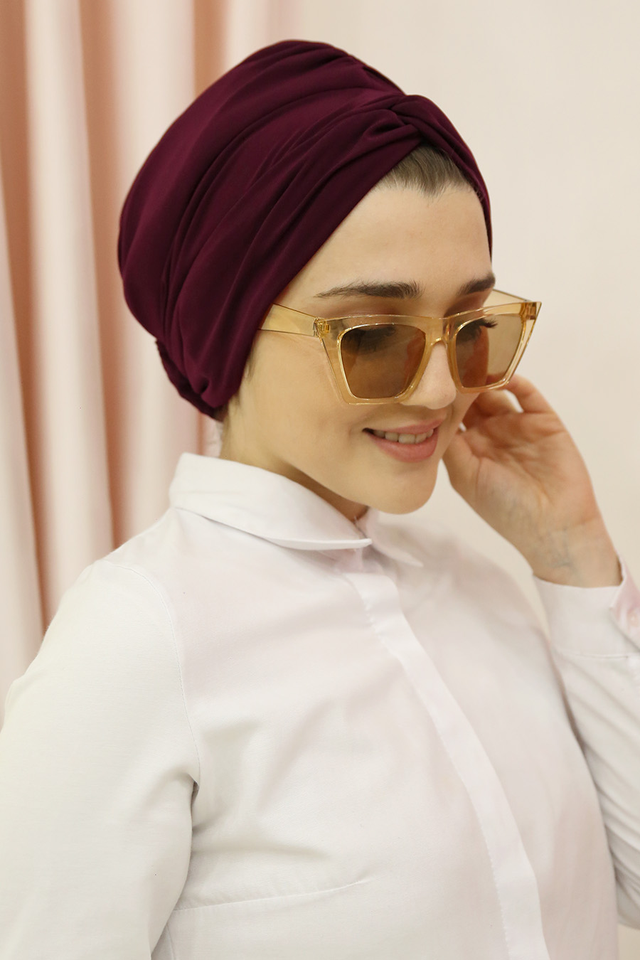 ROSE DETAILED INSTANT CHERRY COLOR SCARF