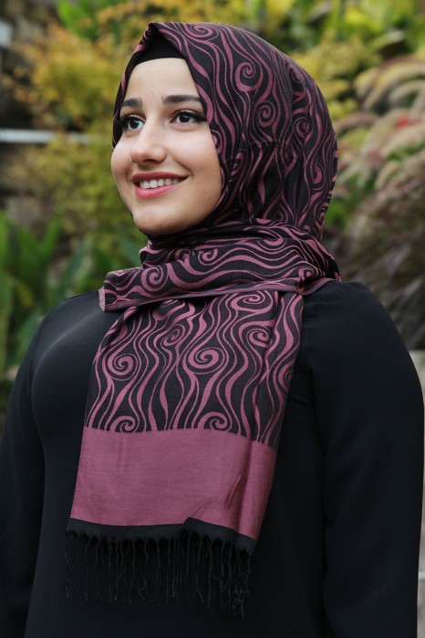 PATTERNED SHAWL