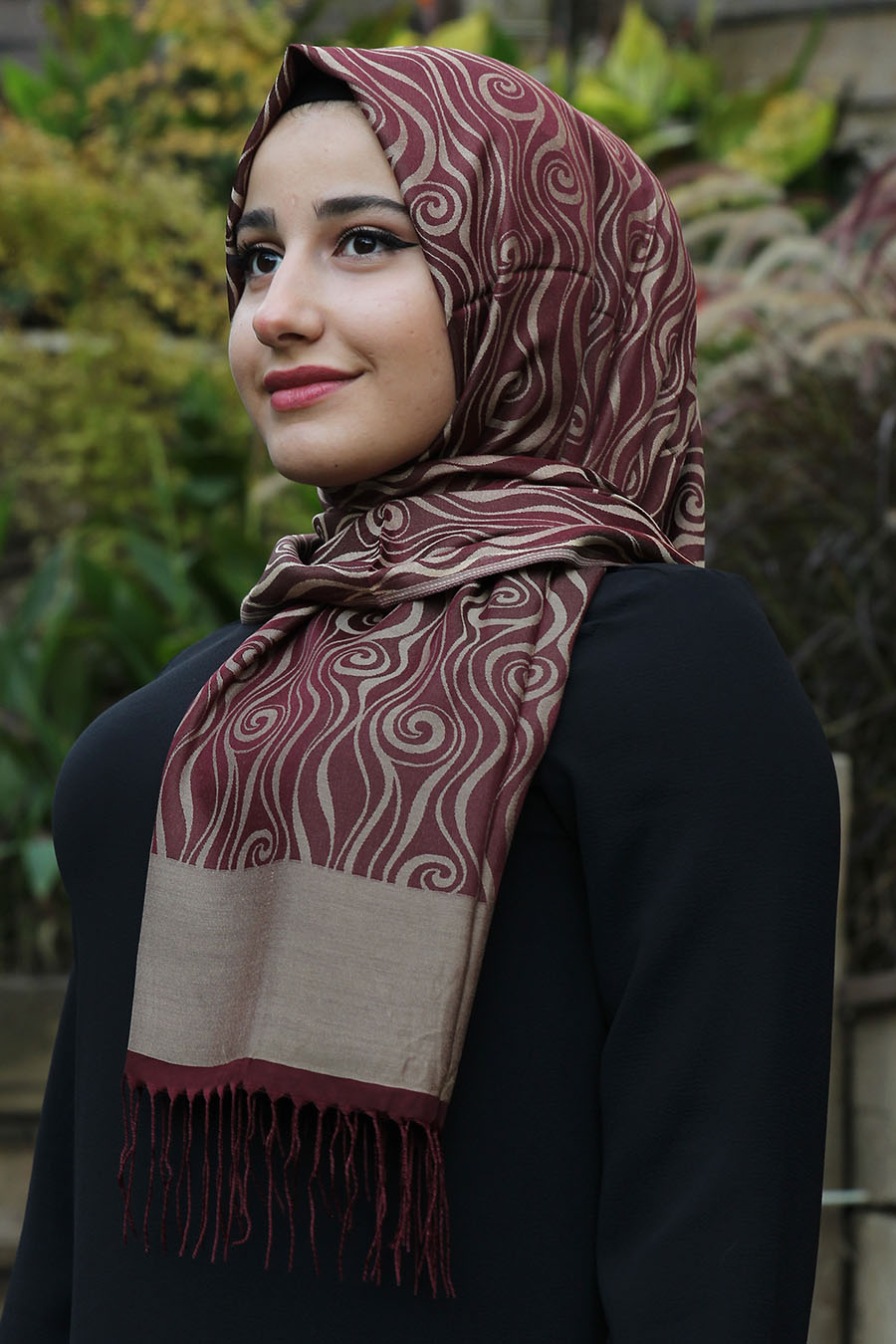 PATTERNED SHAWL