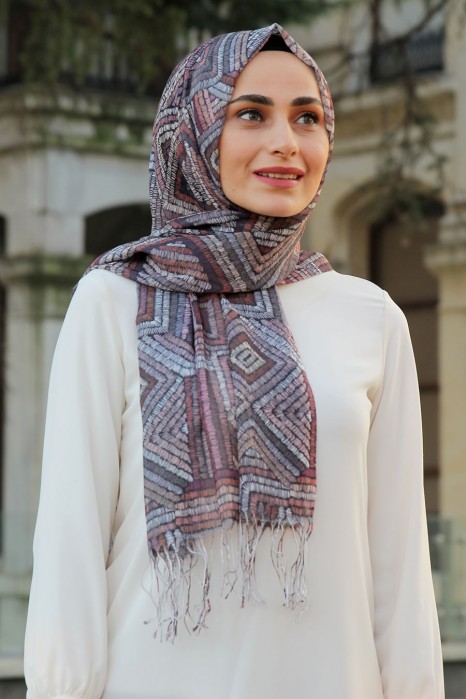 PATTERNED SHAWL