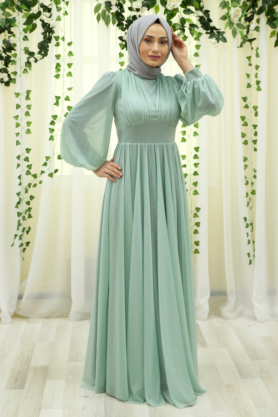 SHINING GREEN EVENING DRESS 
