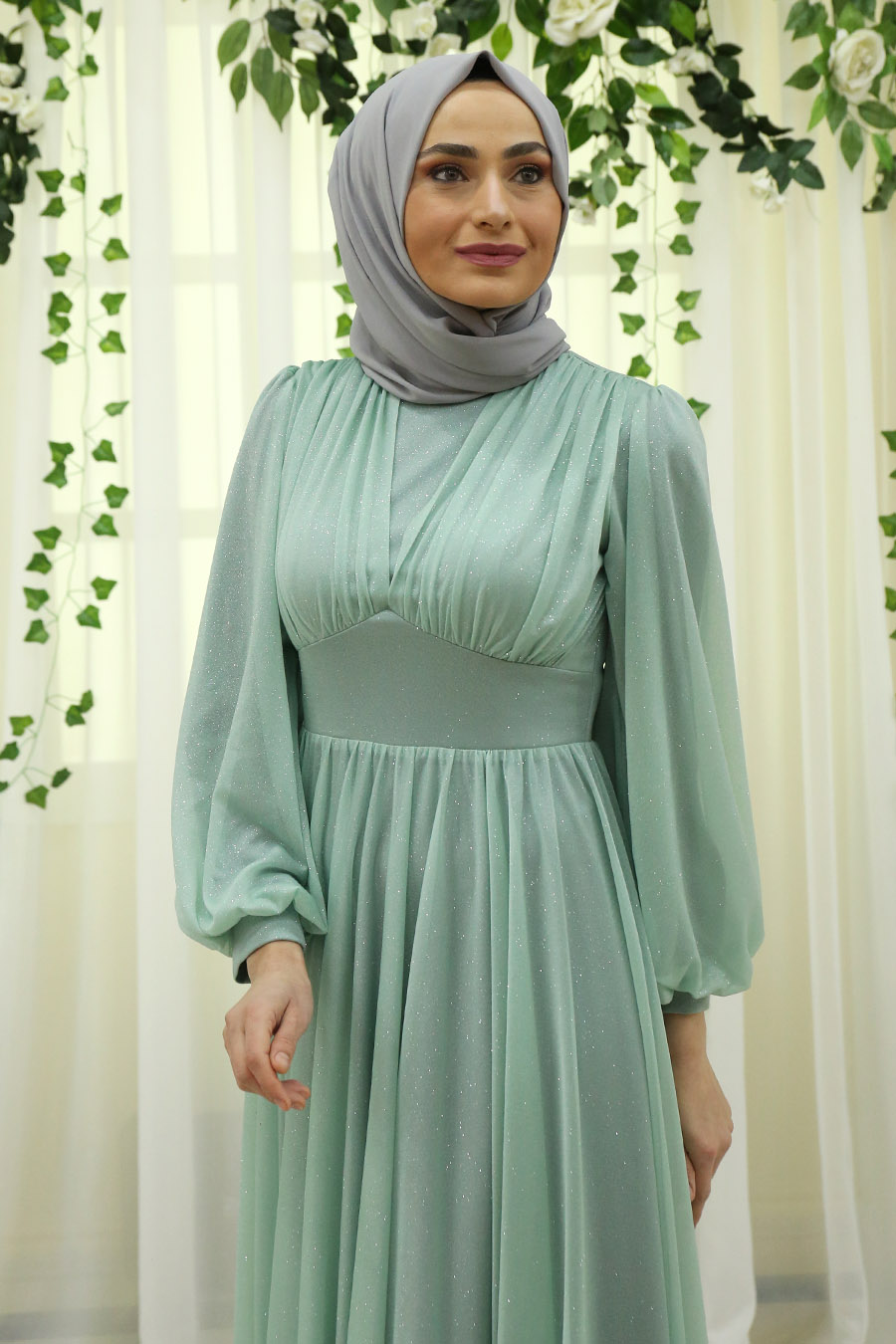 SHINING GREEN EVENING DRESS 