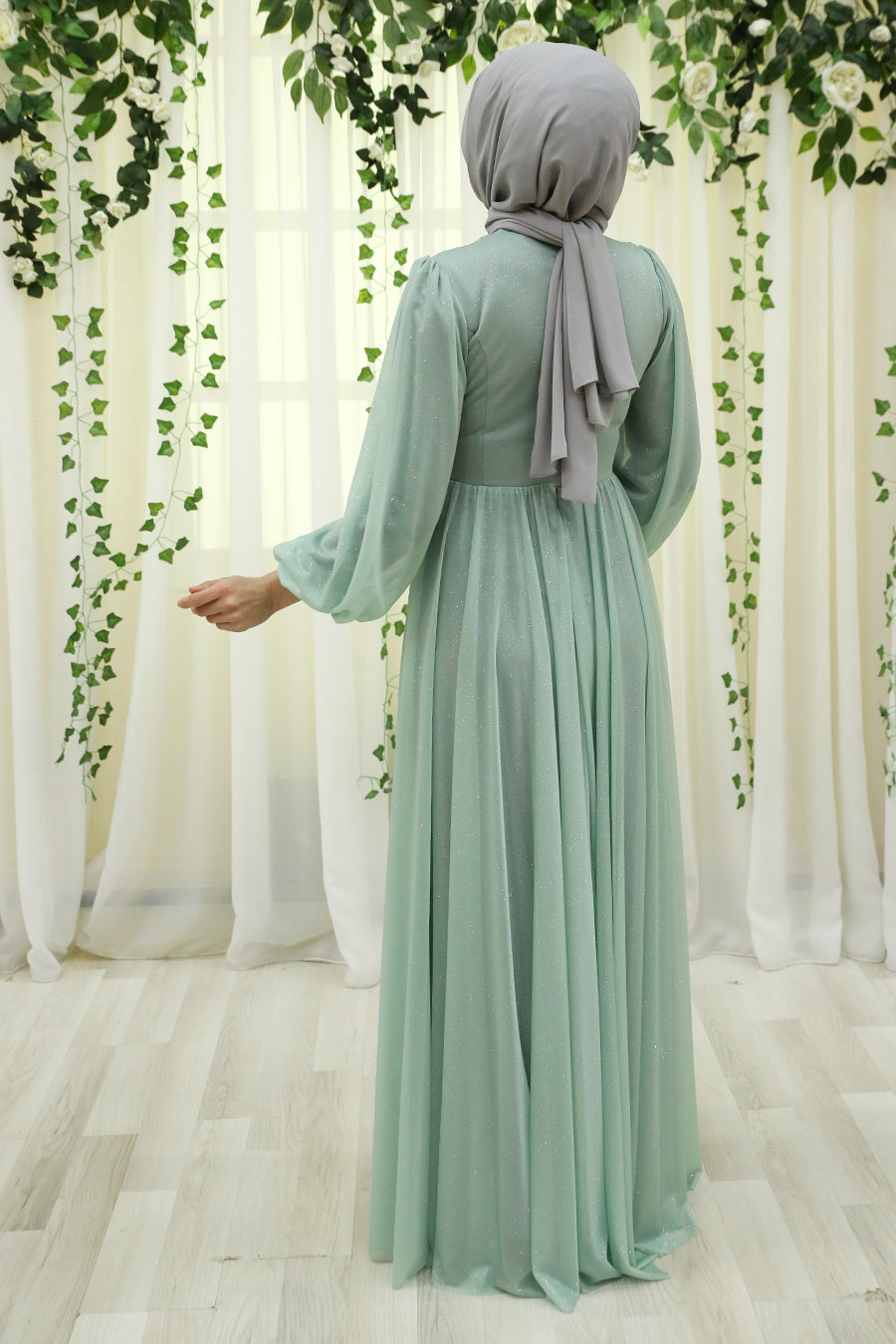 SHINING GREEN EVENING DRESS 