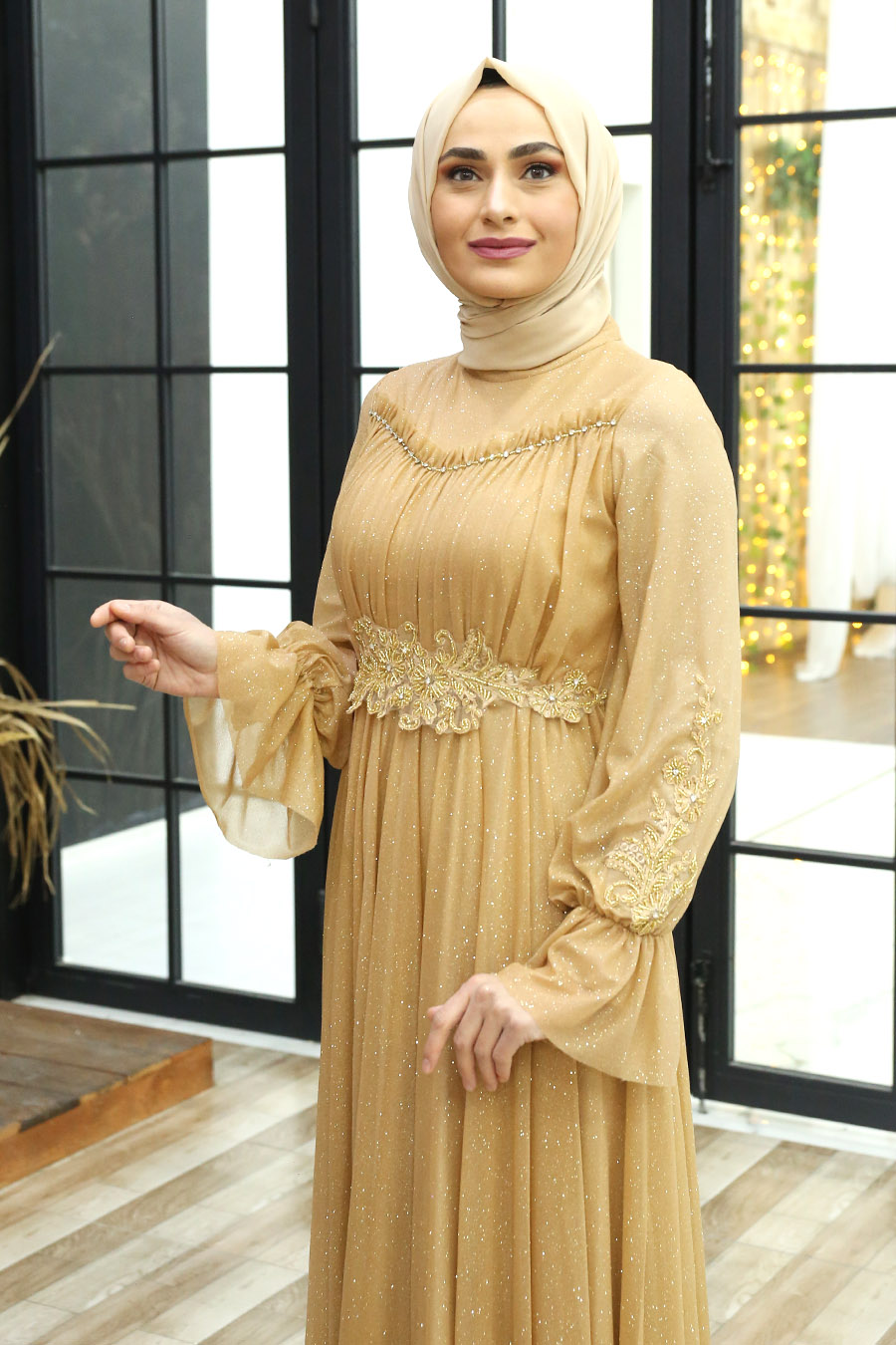 SHINING GOLD EVENING DRESS 