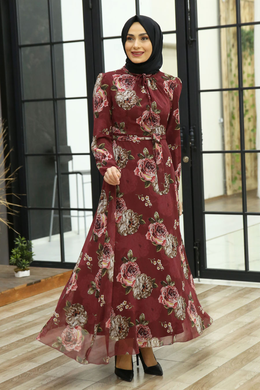 FLOWER PATTERNED GREEN DRESS 