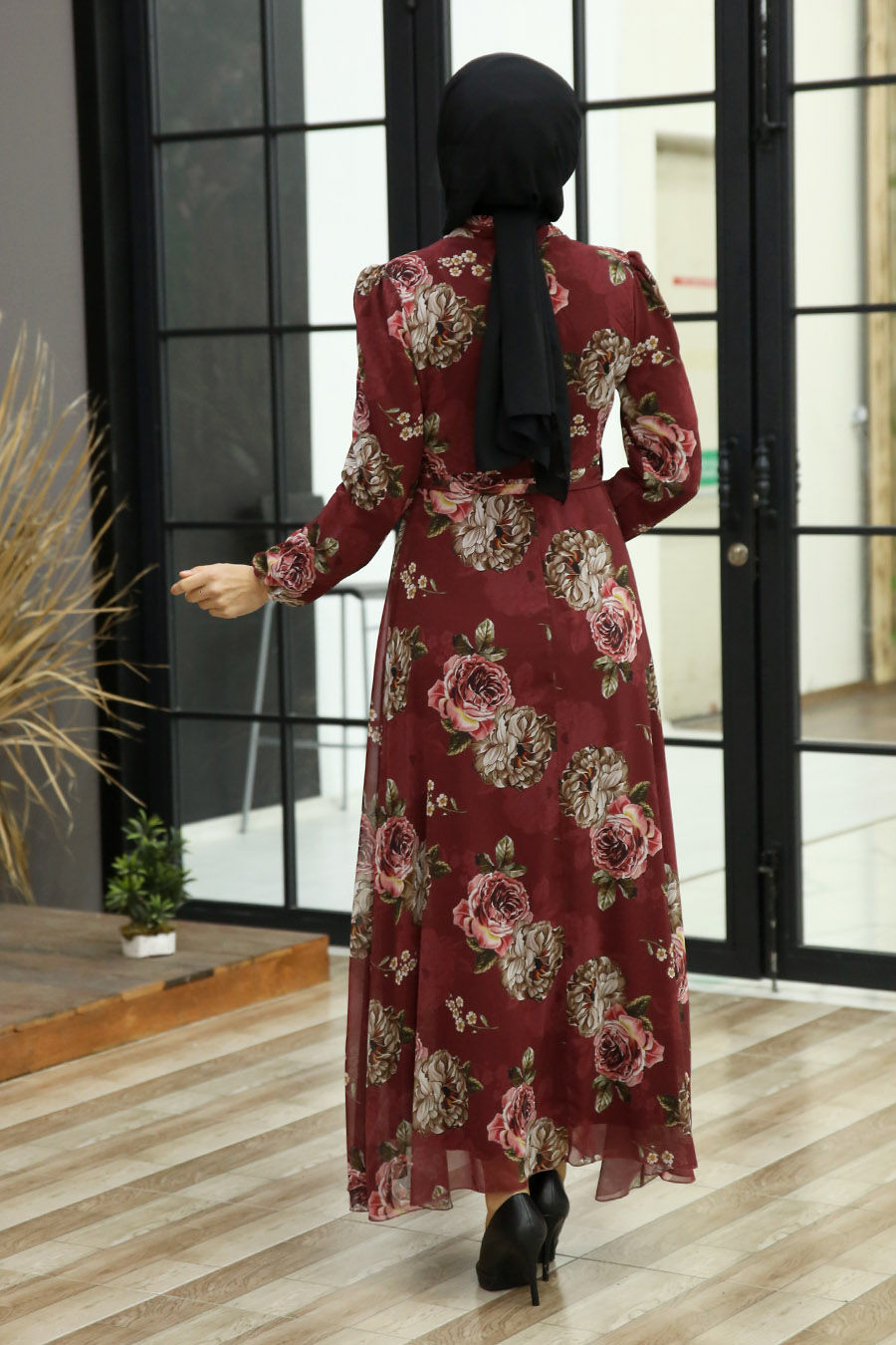 FLOWER PATTERNED GREEN DRESS 