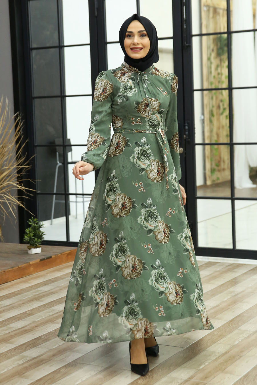 FLOWER PATTERNED GREEN DRESS 