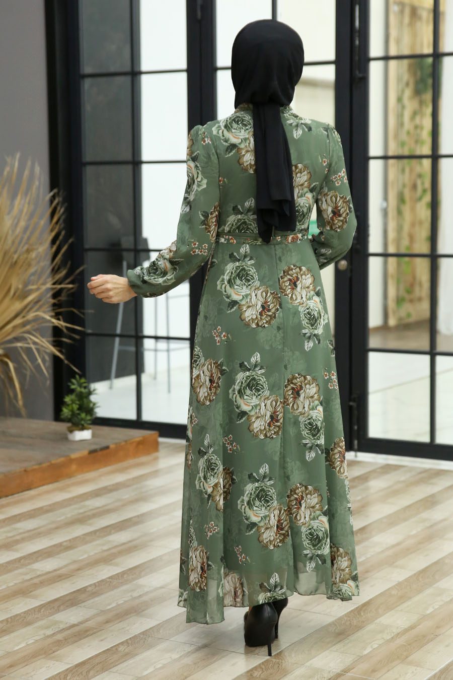 FLOWER PATTERNED GREEN DRESS 