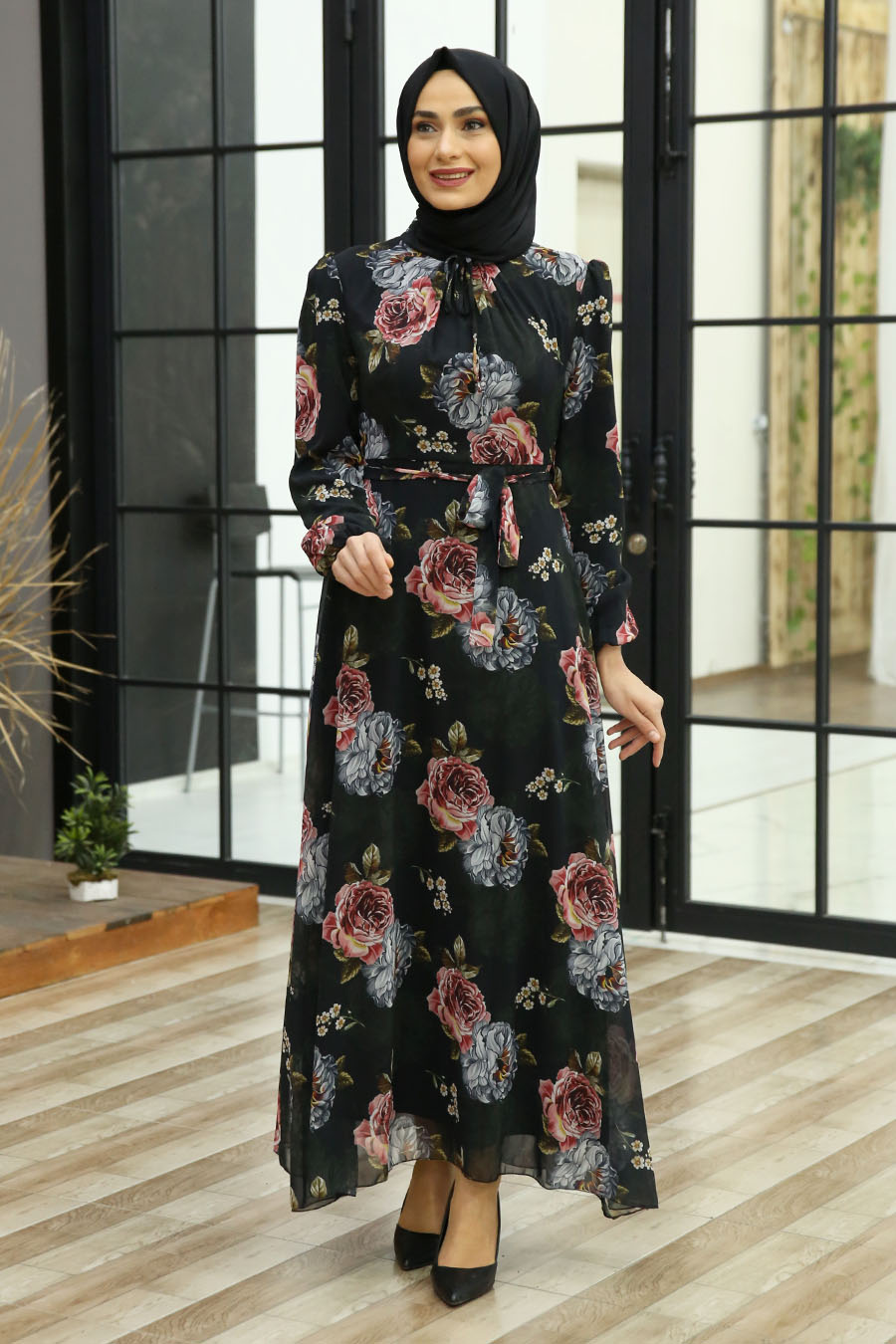 FLOWER PATTERNED BLACK DRESS 