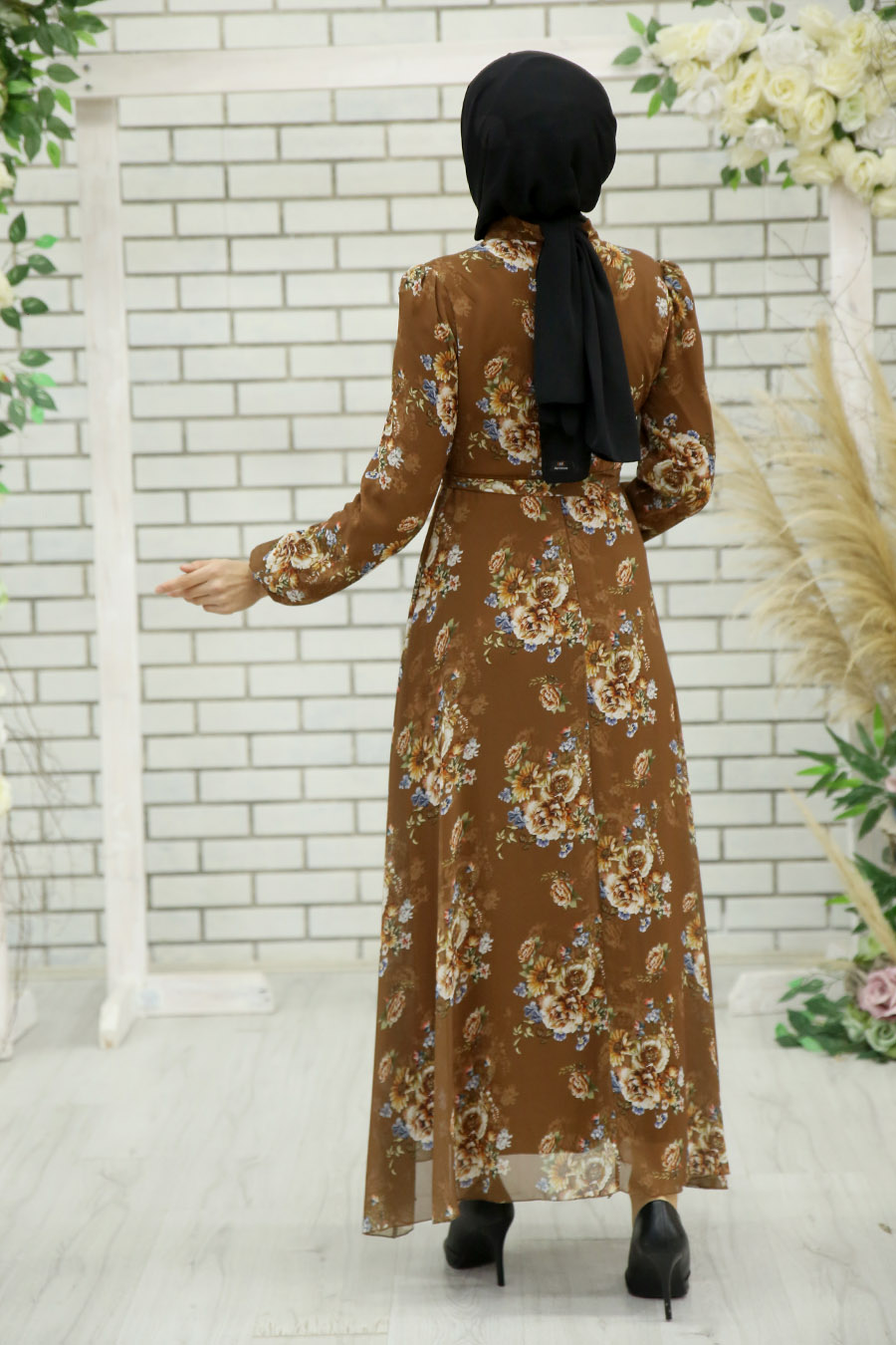 FLOWER PATTERNED TAN COLOR DRESS