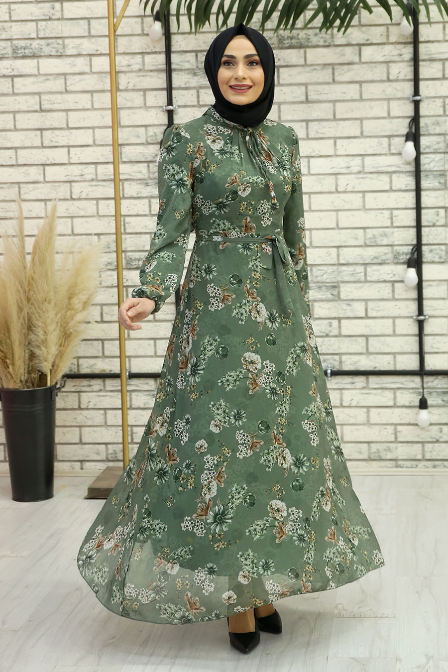 FLOWER PATTERNED GREEN DRESS