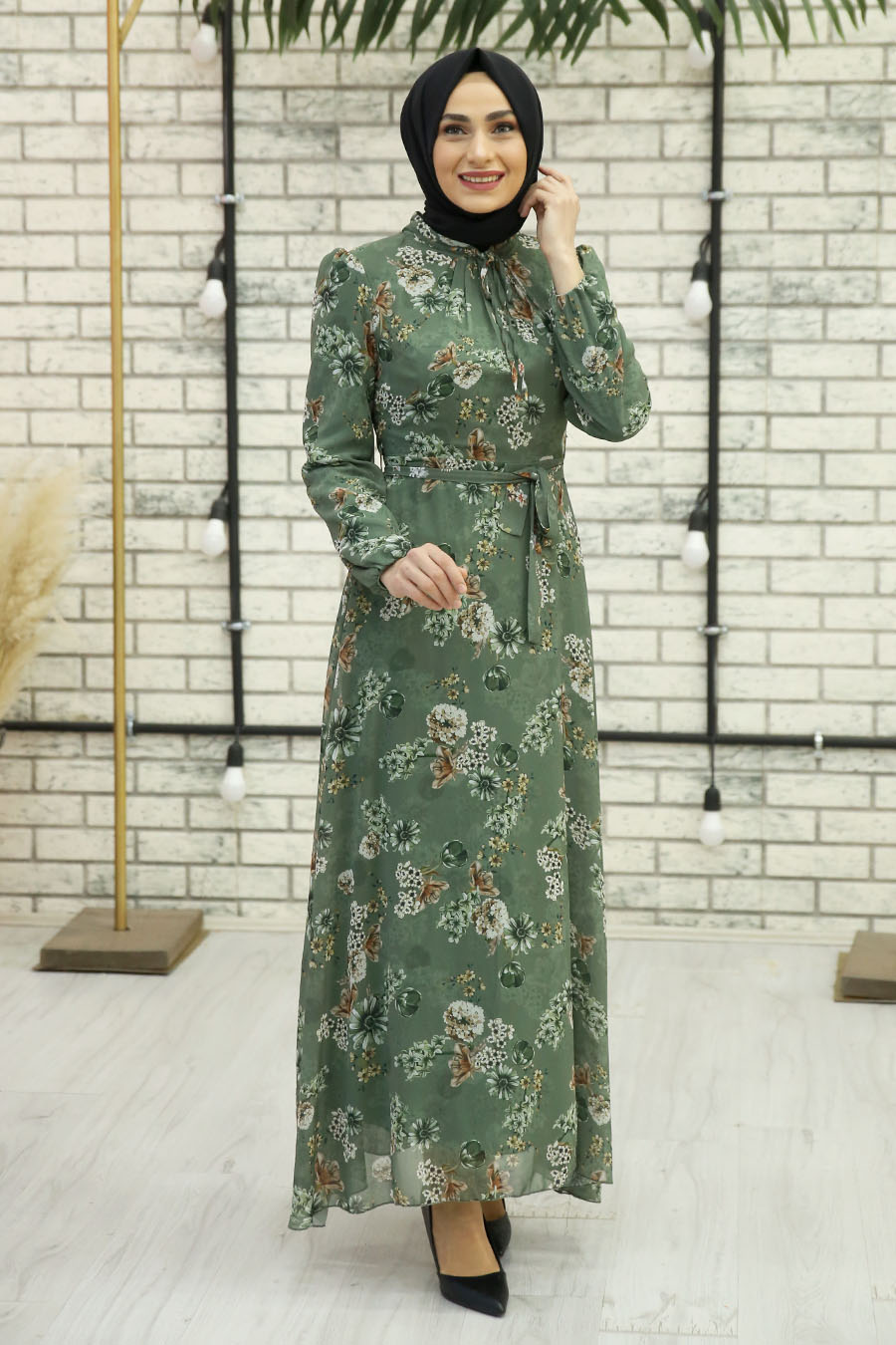 FLOWER PATTERNED GREEN DRESS