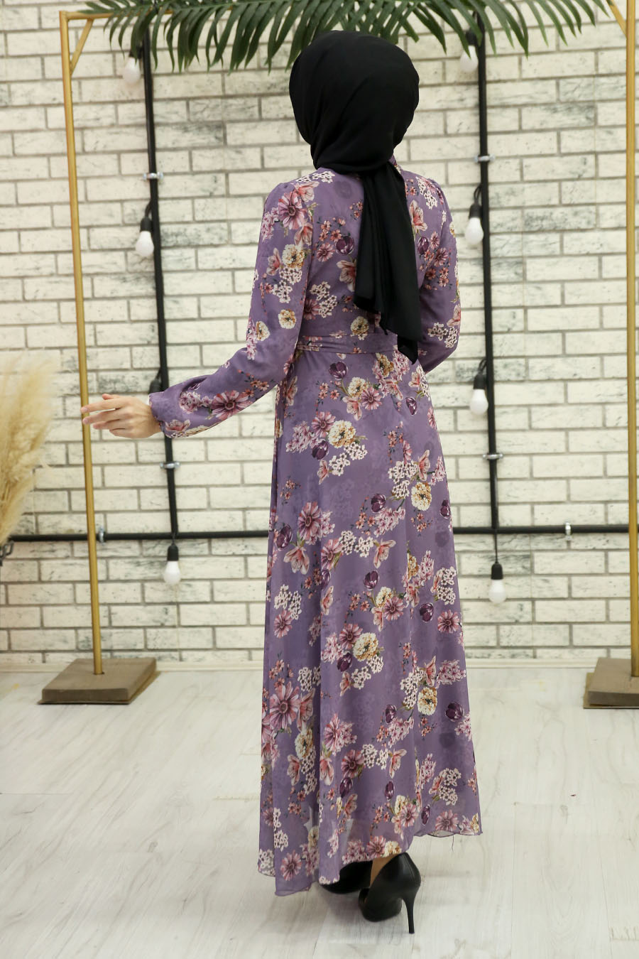 FLOWER PATTERNED BLACK DRESS