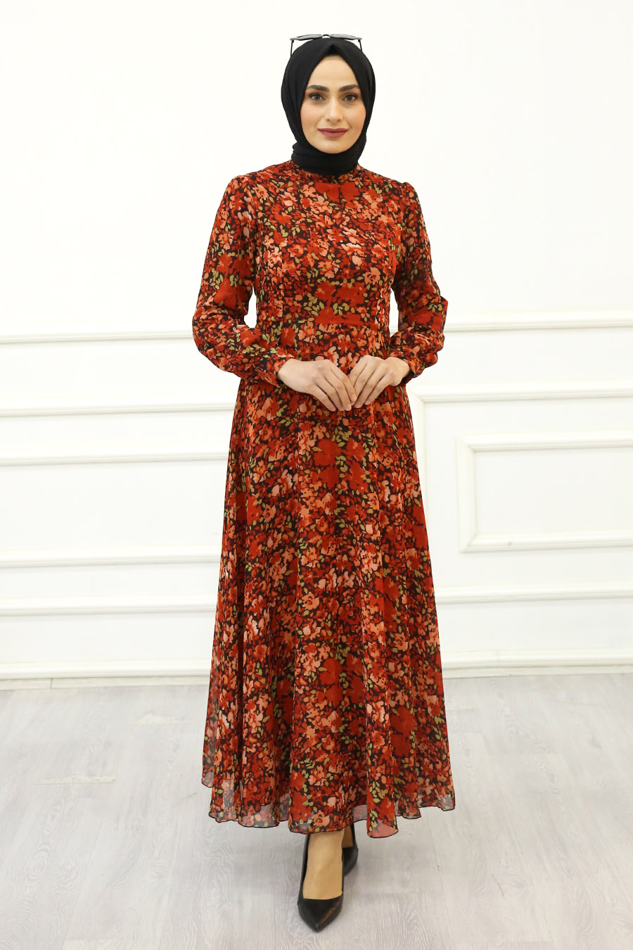 FLOWER PATTERNED RED DRESS