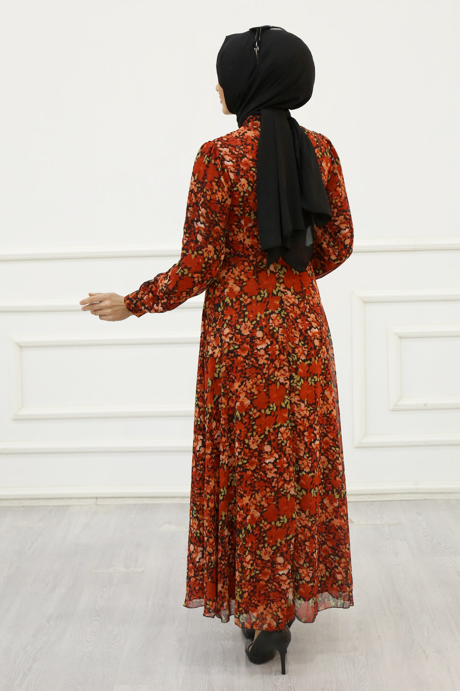 FLOWER PATTERNED RED DRESS