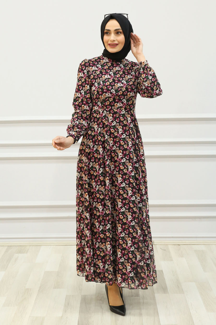 FLOWER PATTERNED BLACK DRESS 