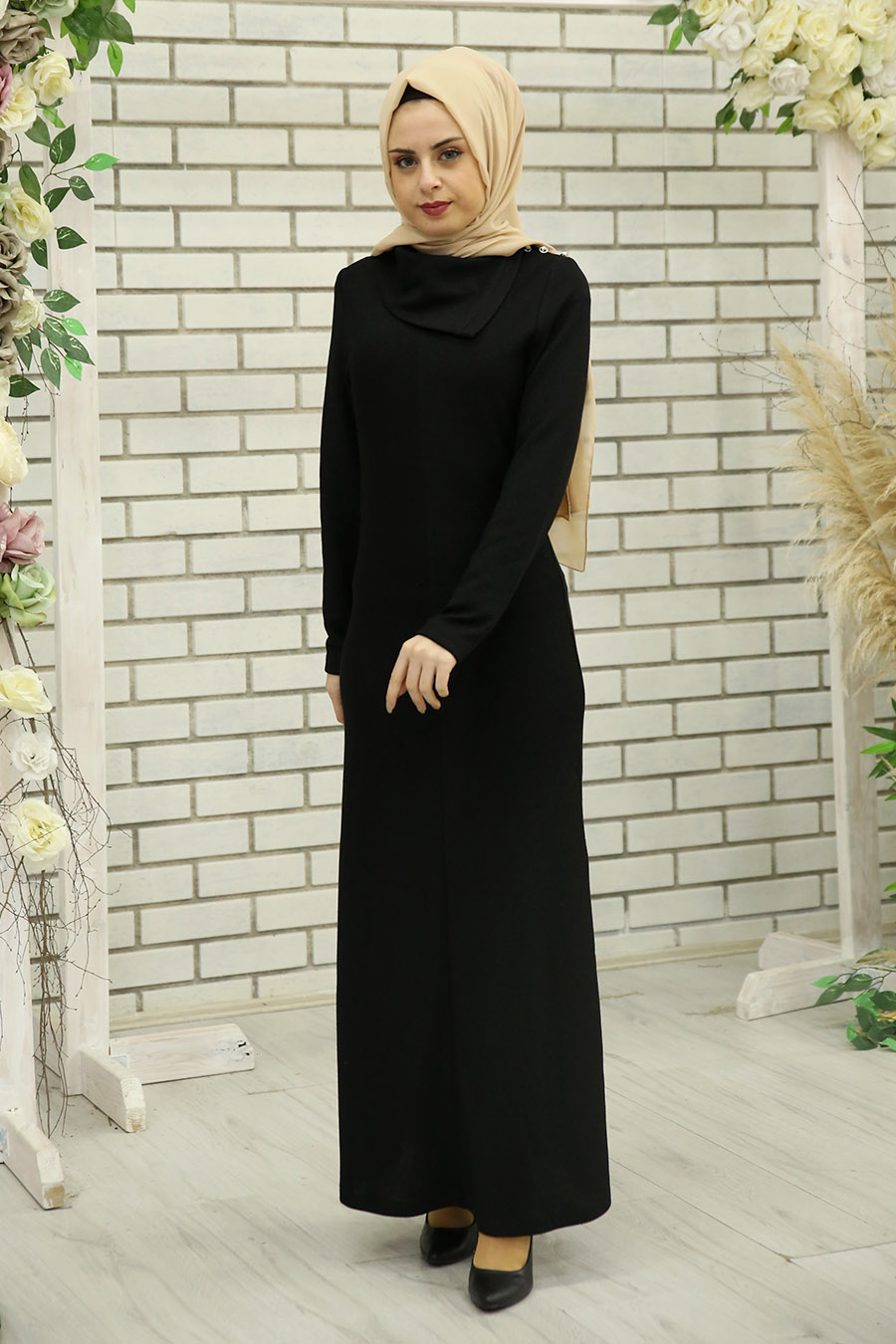 KHAKI DRESSBLACK DRESS