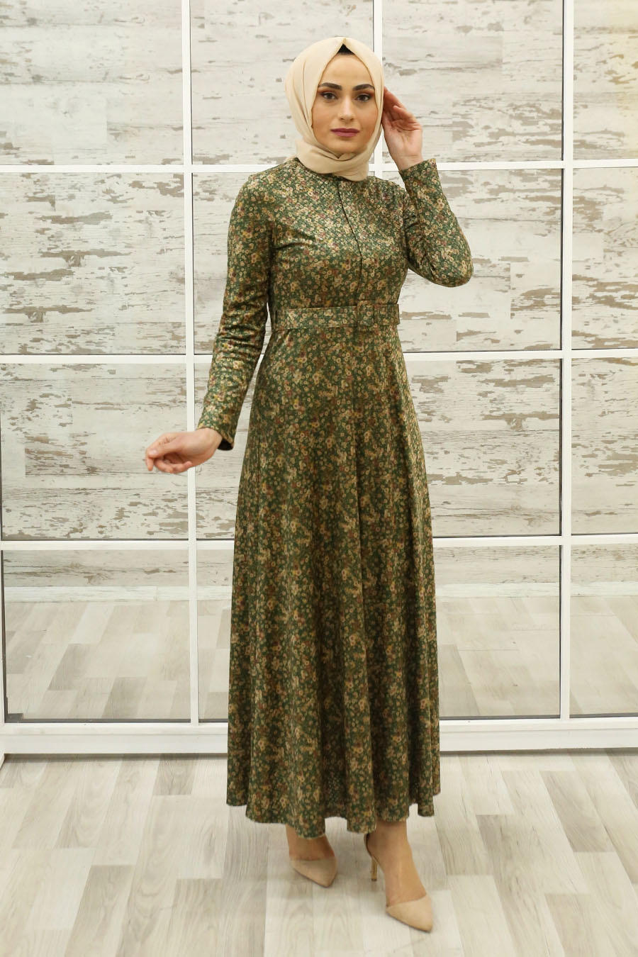 FLOWER PATTERNED GREEN DRESS 