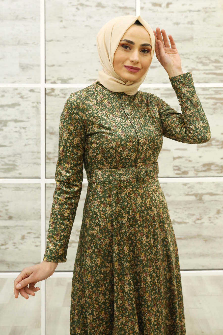 FLOWER PATTERNED GREEN DRESS 