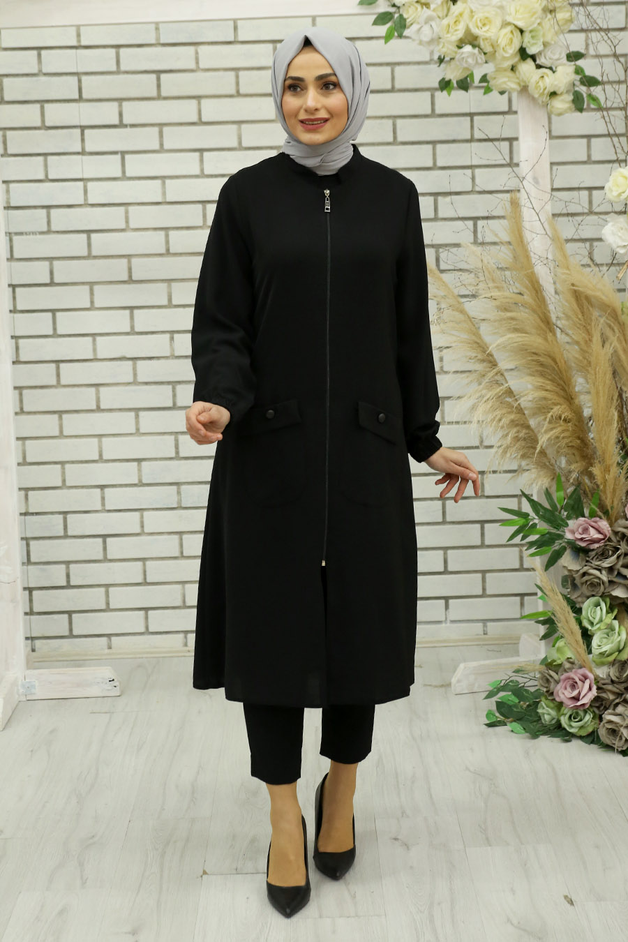 BLACK COAT
