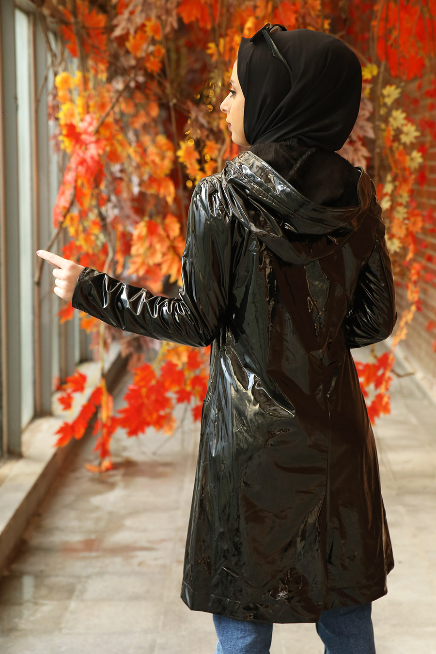 BLACK DETAILED COAT BLACK DETAILED COAT