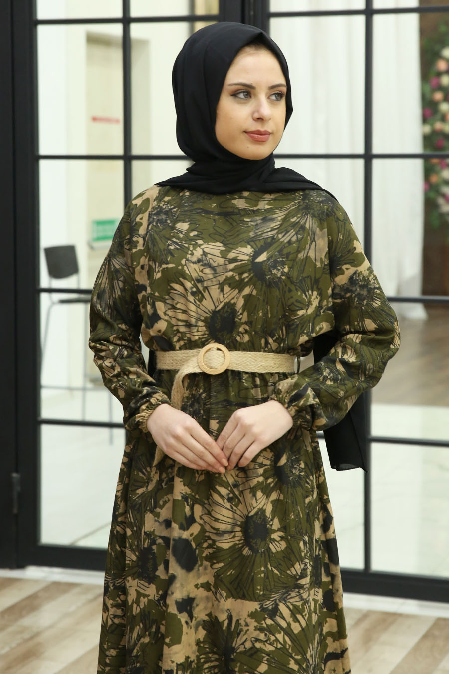 FLOWER PATTERNED KHAKI DRESS 