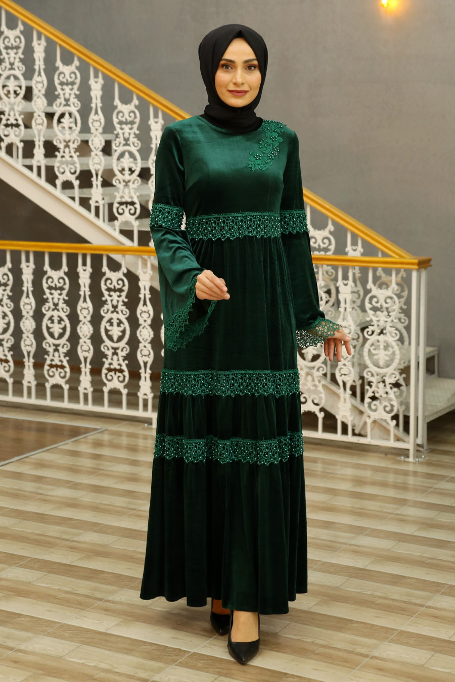 GREEN DRESS