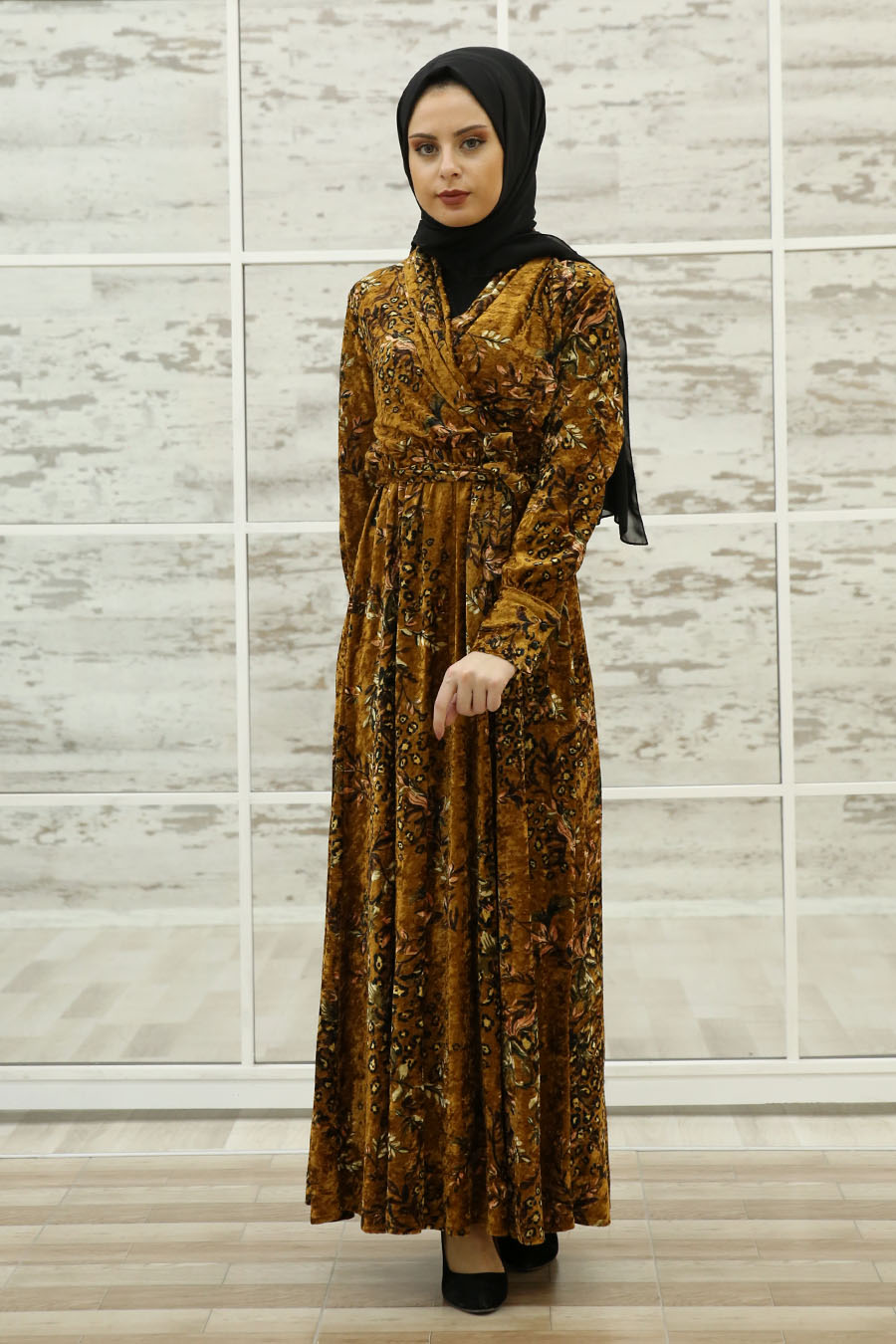 FLOWER PATTERNED OIL GREEN DRESS