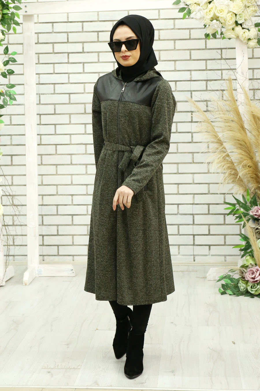 KHAKI COAT